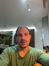 Adventurehotman webcam model stream image