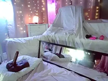 PrettyPinkPawg webcam model stream image