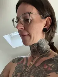 BrownieyQueen webcam stripchat model stream image