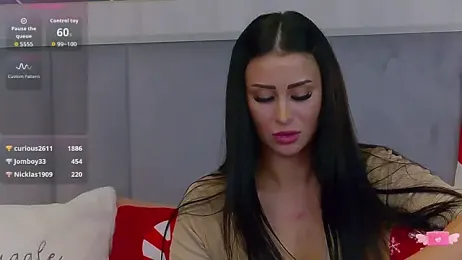 EmyLaveau webcam model stream image