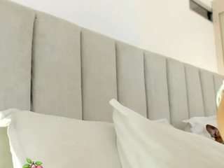 foxy-boobs webcam model stream image