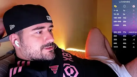 DominantTheo webcam model stream image