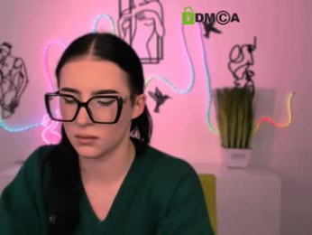 alia_skay webcam model stream image