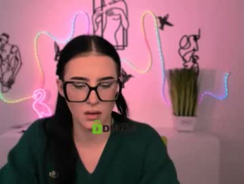 alia_skay webcam model stream image