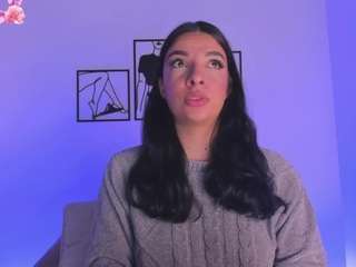 aylinn-18 webcam model stream image