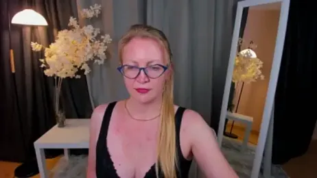 sugamomy webcam model stream image