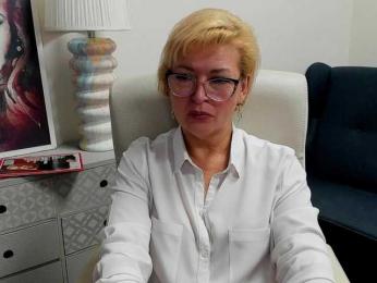 LunaFantasy webcam model stream image