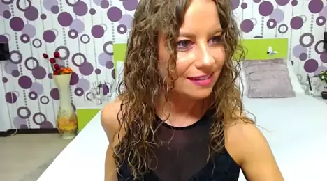 PetiteAlyssa webcam model stream image