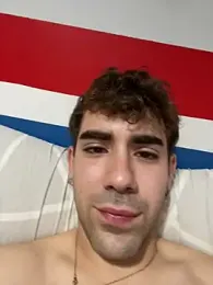 hugguits webcam model stream image