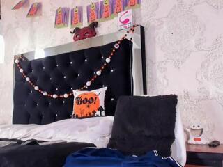 Hanks Love webcam model stream image