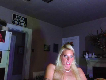 mylfGlama webcam bongacams model stream image