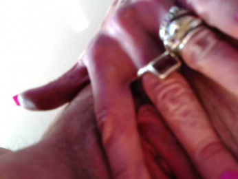 mylfGlama webcam model stream image