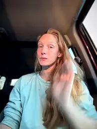 GoldenFlameGoddess webcam model stream image