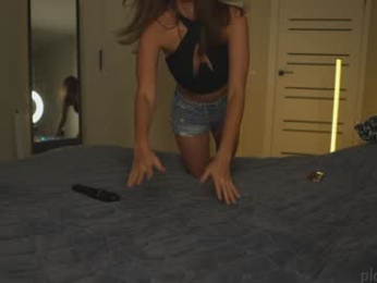 playwithmil webcam model stream image