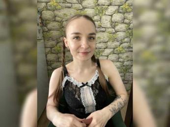 Intro31 webcam model stream image