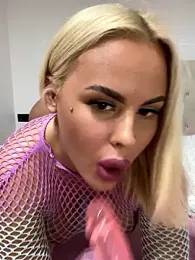 Liiaa webcam model stream image