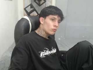 iantwink18 webcam camsoda model stream image