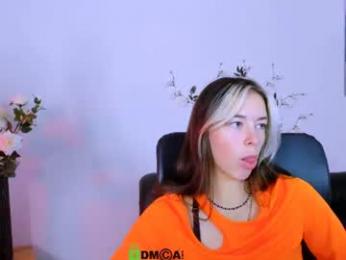 mia_mooon_ webcam model stream image