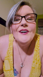 DeesPretties webcam model stream image