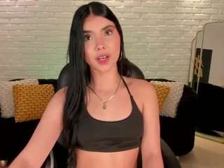 mialaurence webcam camsoda model stream image