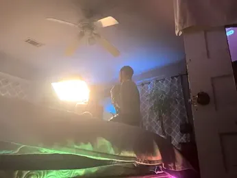 trash4cash webcam model stream image