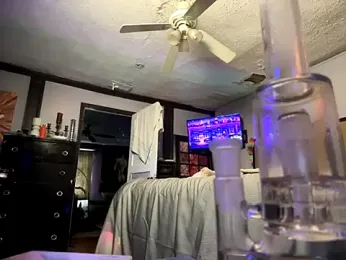 trash4cash webcam model stream image