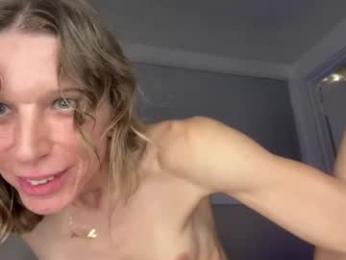 sexxxyzee webcam model stream image