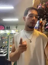 Leonardmoppet webcam model stream image