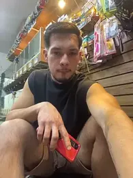 Leonardmoppet webcam model stream image