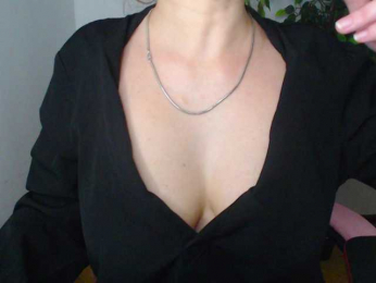Erika-bestboobs webcam model stream image