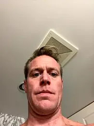 DILFiGuess1 webcam stripchat model stream image