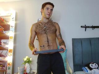 Zack Buttoon webcam model stream image