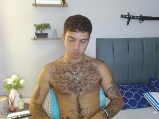 Zack Buttoon webcam model stream image