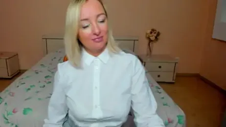 sexmom_ webcam model stream image