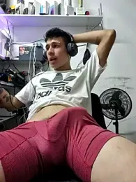 tom_latin webcam model stream image