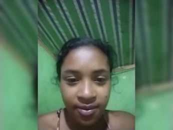 TriciaBella webcam model stream image