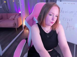 Elizabeth Walson webcam model stream image