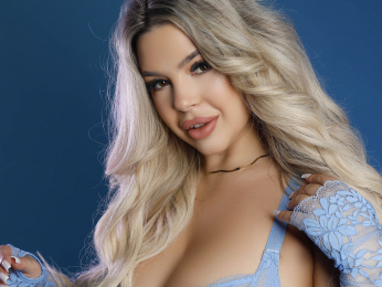 Sophie webcam model stream image