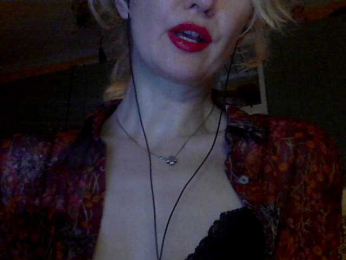 blue_Flame webcam model stream image