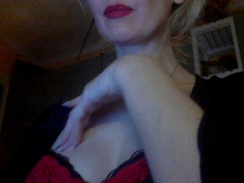 blue_Flame webcam model stream image