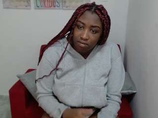 milykaebony webcam model stream image