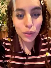 Katee_Jones webcam model stream image