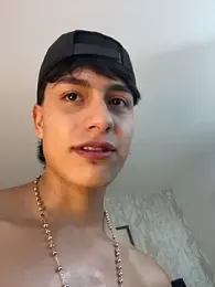 Lander_Cruz webcam stripchat model stream image