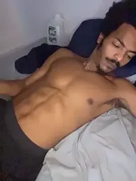 TRILLAHUNG webcam model stream image