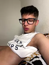 YEICK-17 webcam model stream image