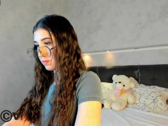 Emily-Lews webcam model stream image