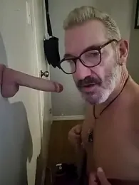 FoxDadBtm webcam model stream image