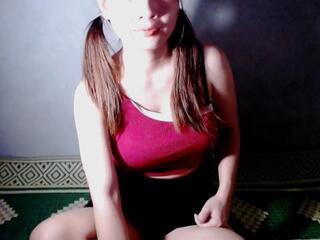 Alana webcam model stream image