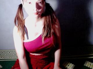 Alana webcam model stream image