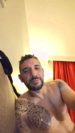 keurty1 webcam model stream image